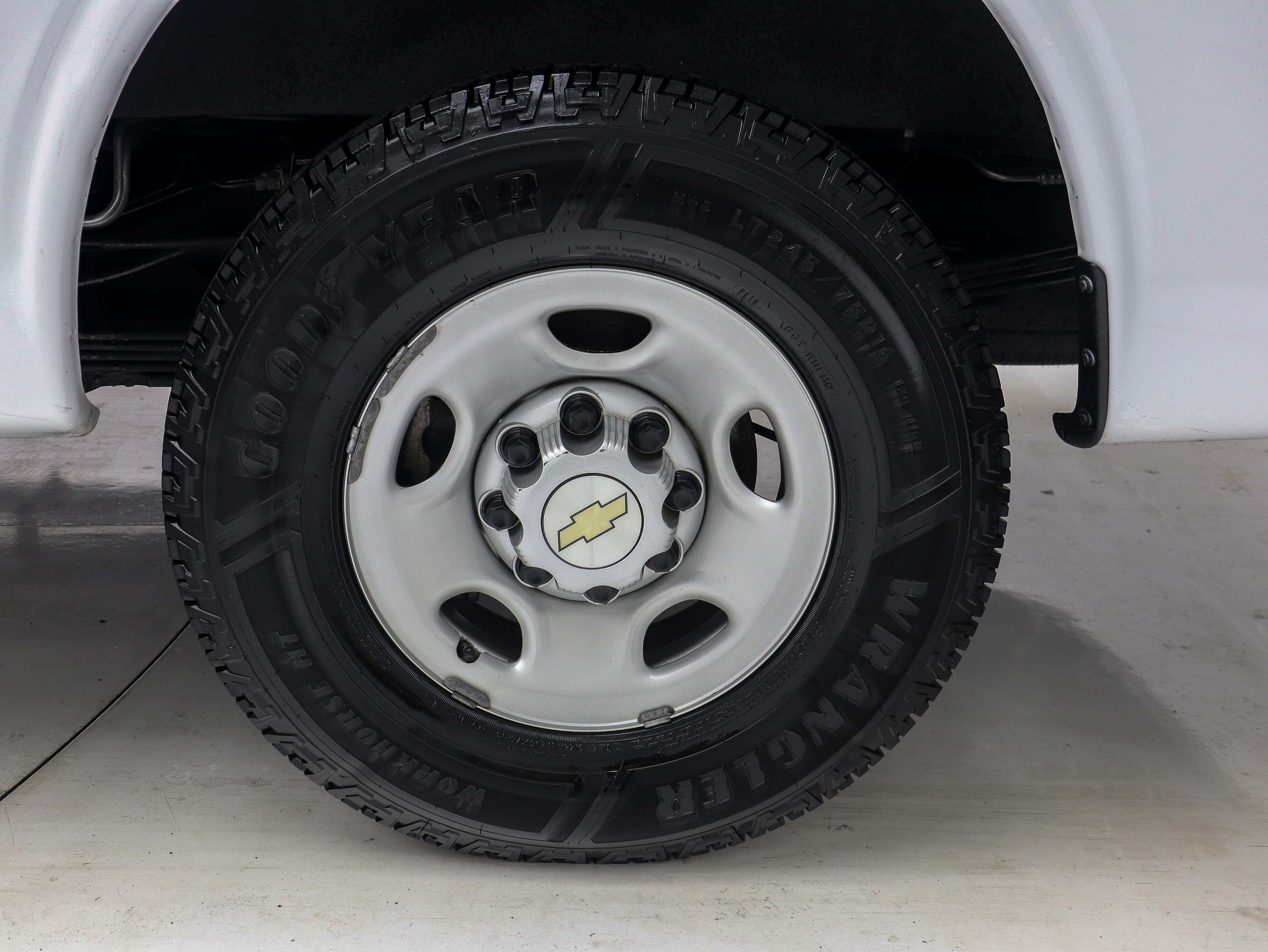Used 2023 Chevrolet Express 3500 LS RWD image 27