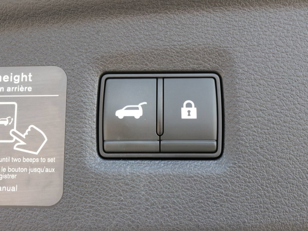 Used 2023 INFINITI QX50 Sensory AWD/4WD image 40