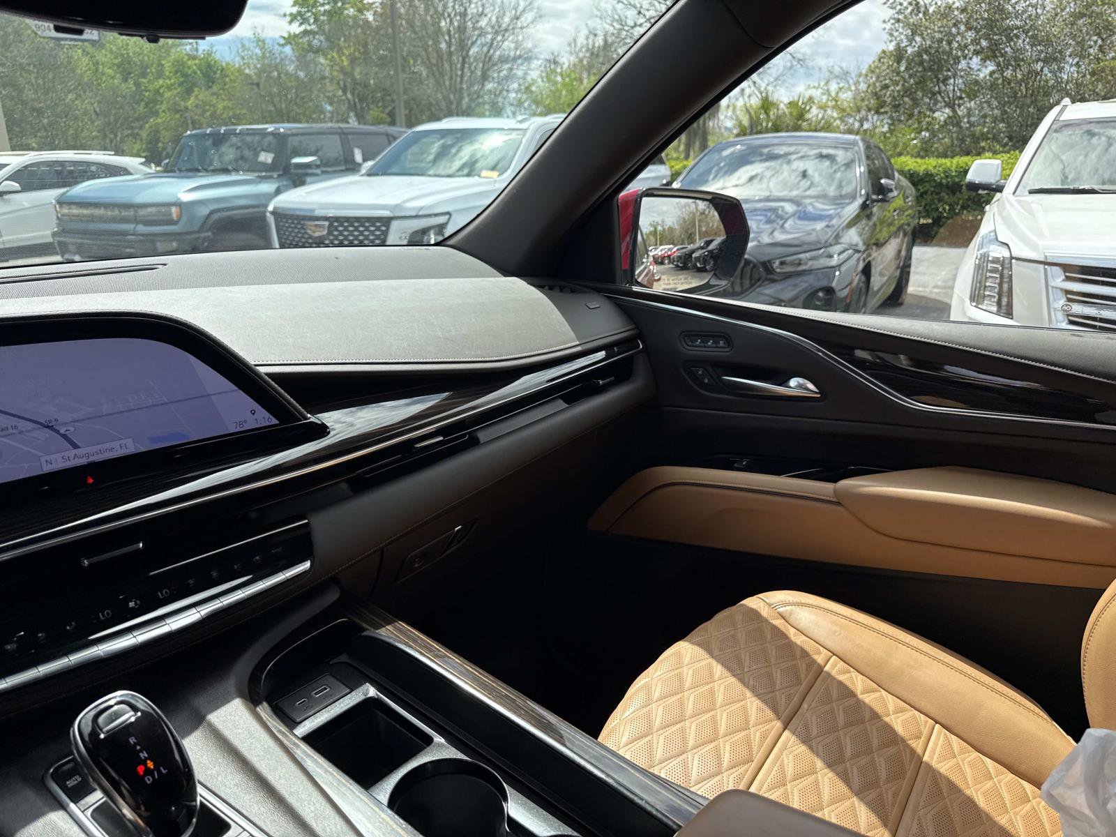 Certified 2023 Cadillac Escalade Premium Luxury image 24