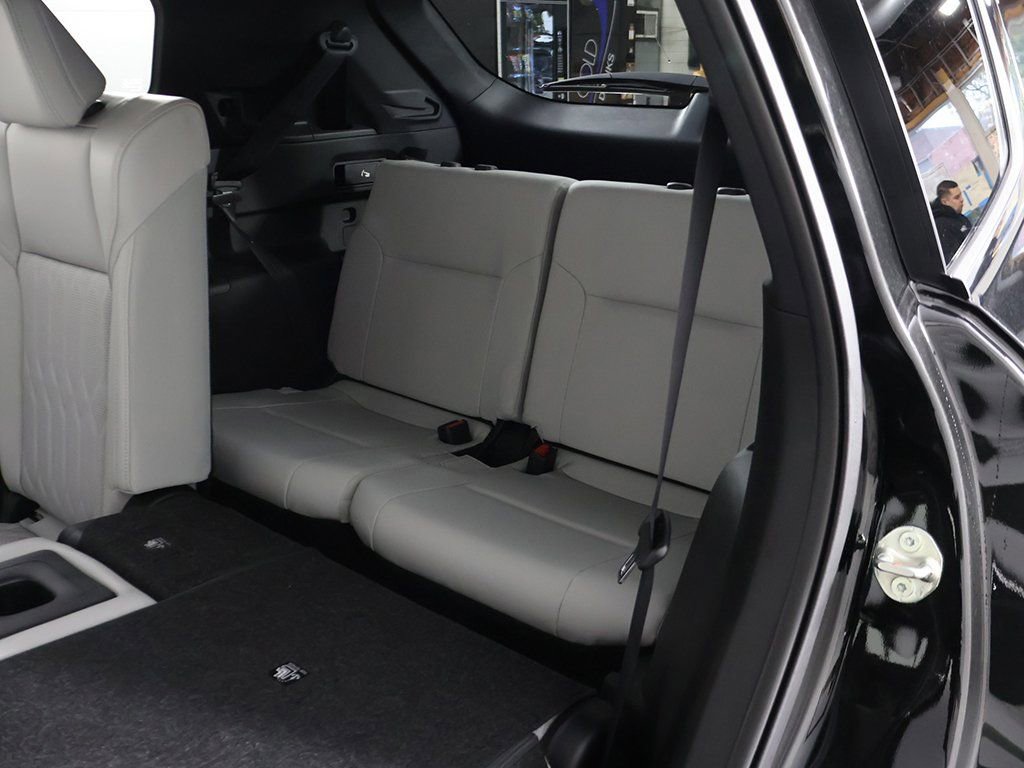 New 2025 Mitsubishi Outlander SEL image 36