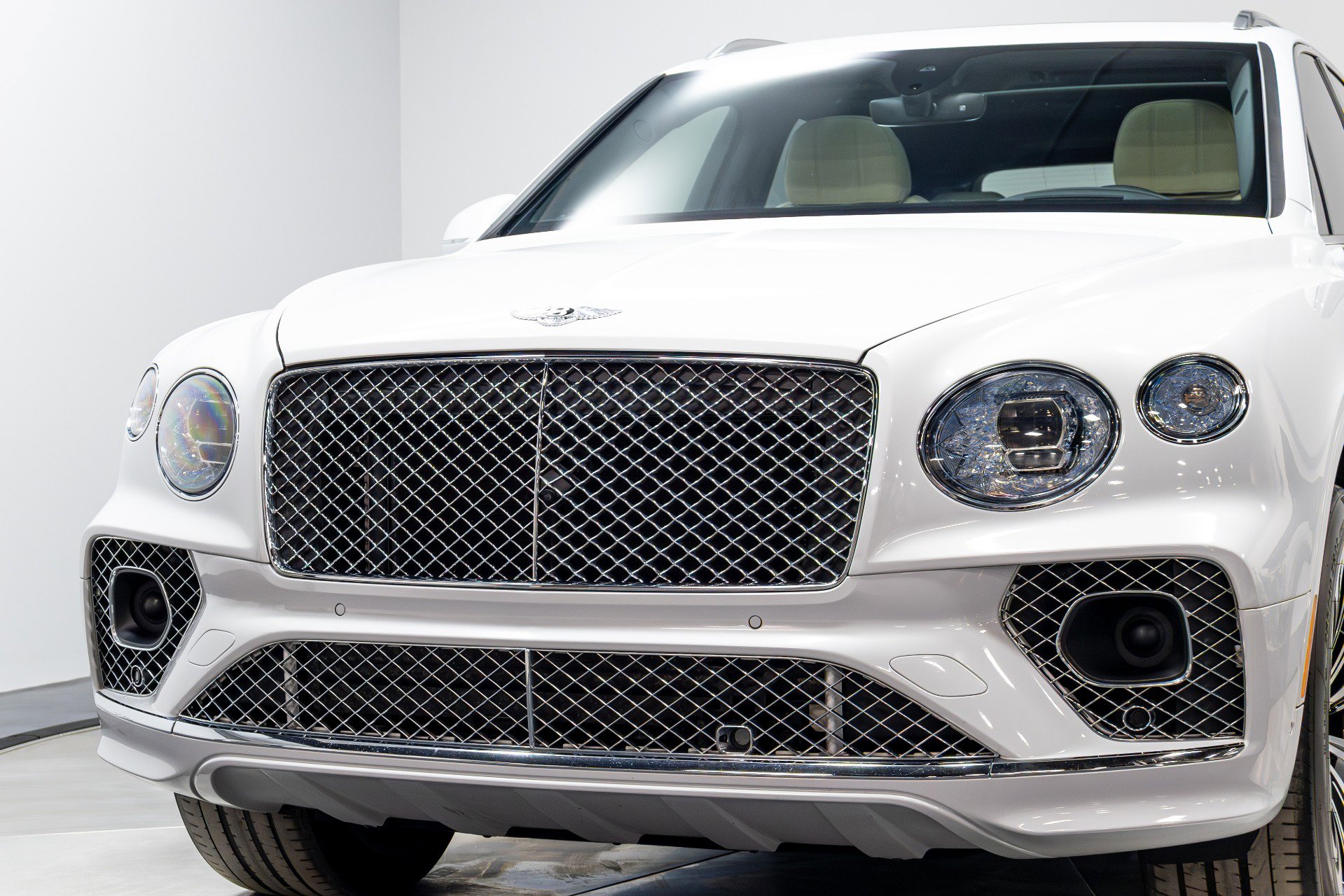 Used 2021 Bentley Bentayga w/ First Edition Specification image 82