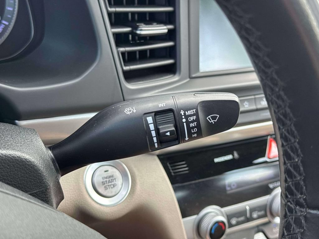 Used 2020 Hyundai Elantra Value Edition FWD image 26