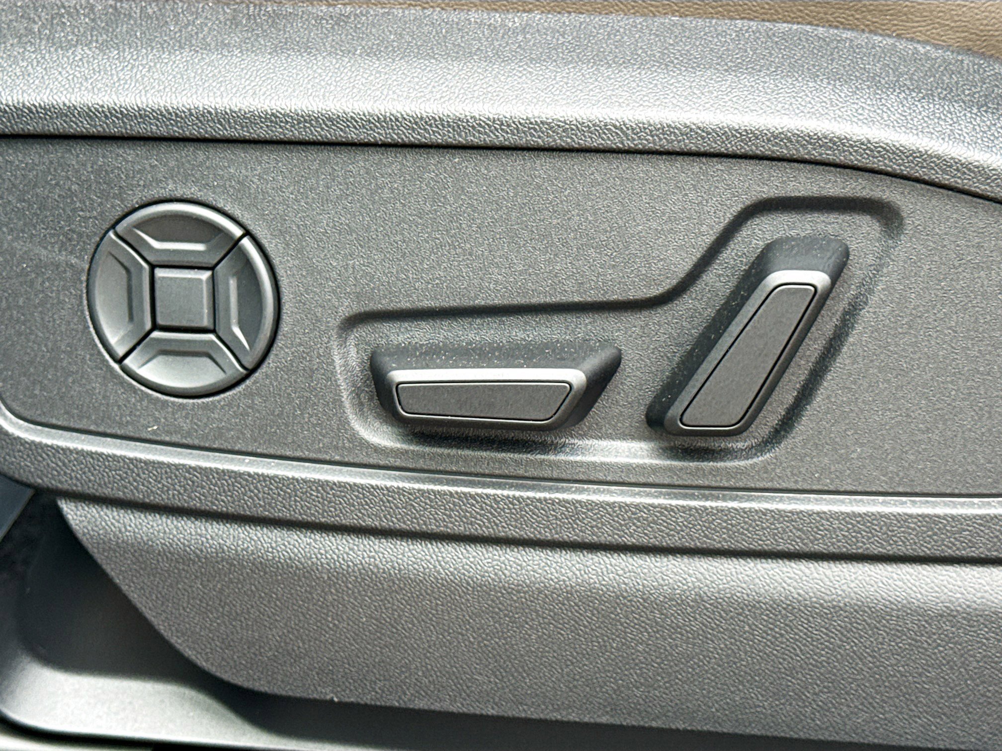 New 2025 Audi Q5 Premium Plus image 24