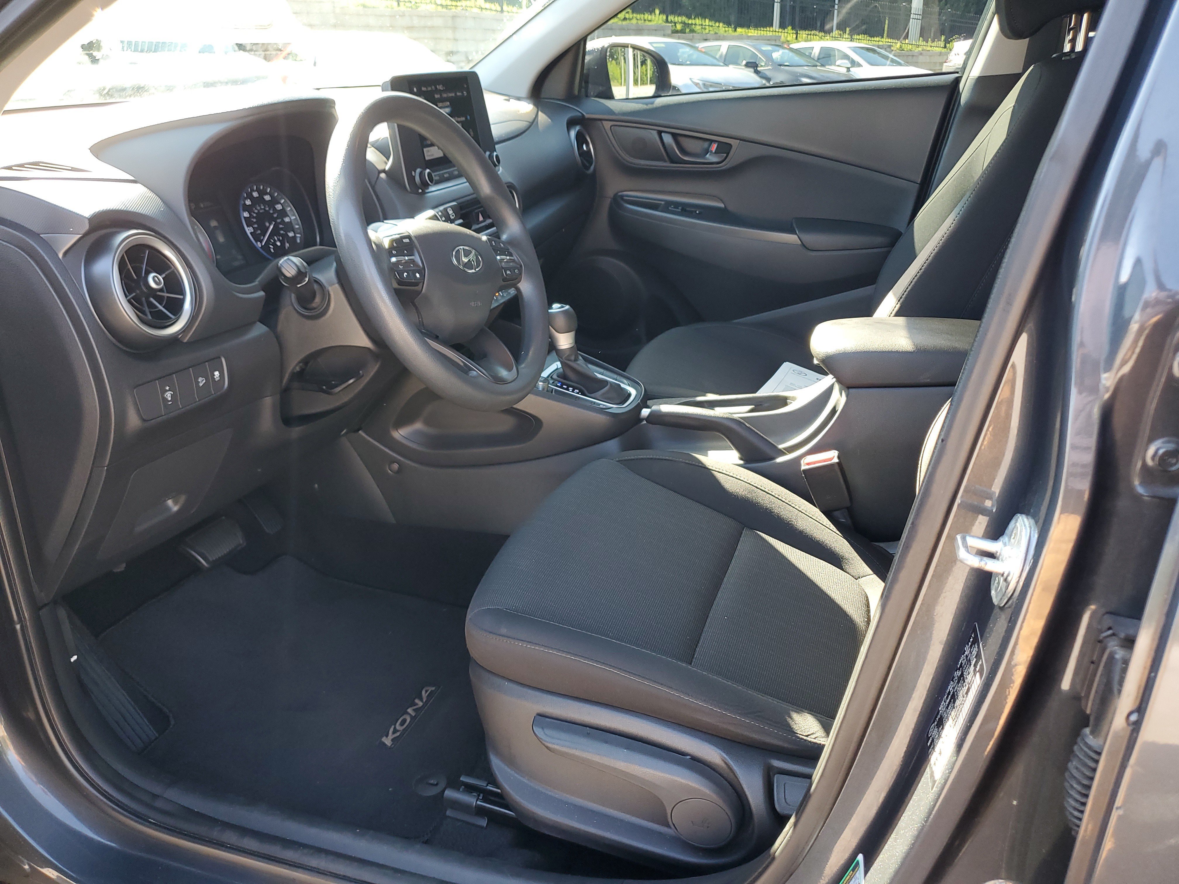 Used 2022 Hyundai Kona SEL FWD image 15