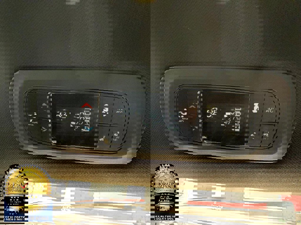 Used 2026 Chrysler Pacifica Select image 15