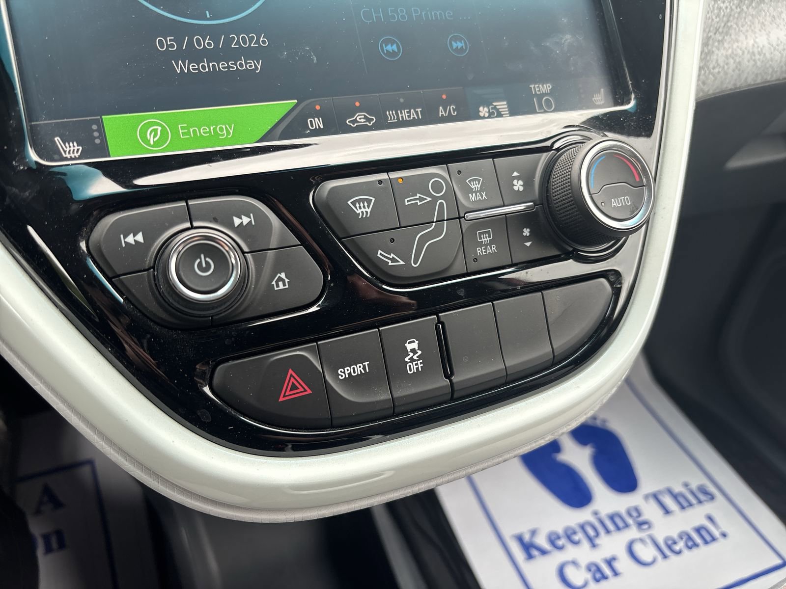 Used 2021 Chevrolet Bolt LT FWD image 21