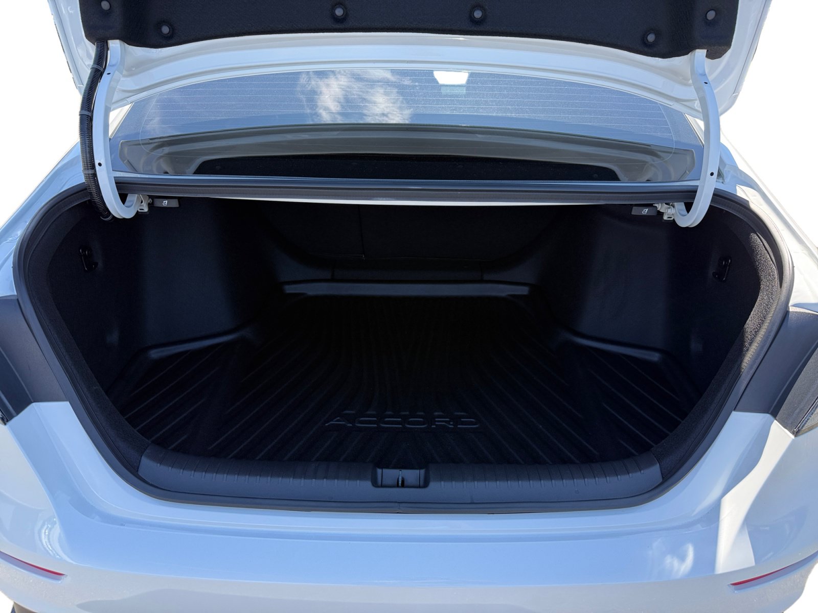 Certified 2025 Honda Accord SE image 17