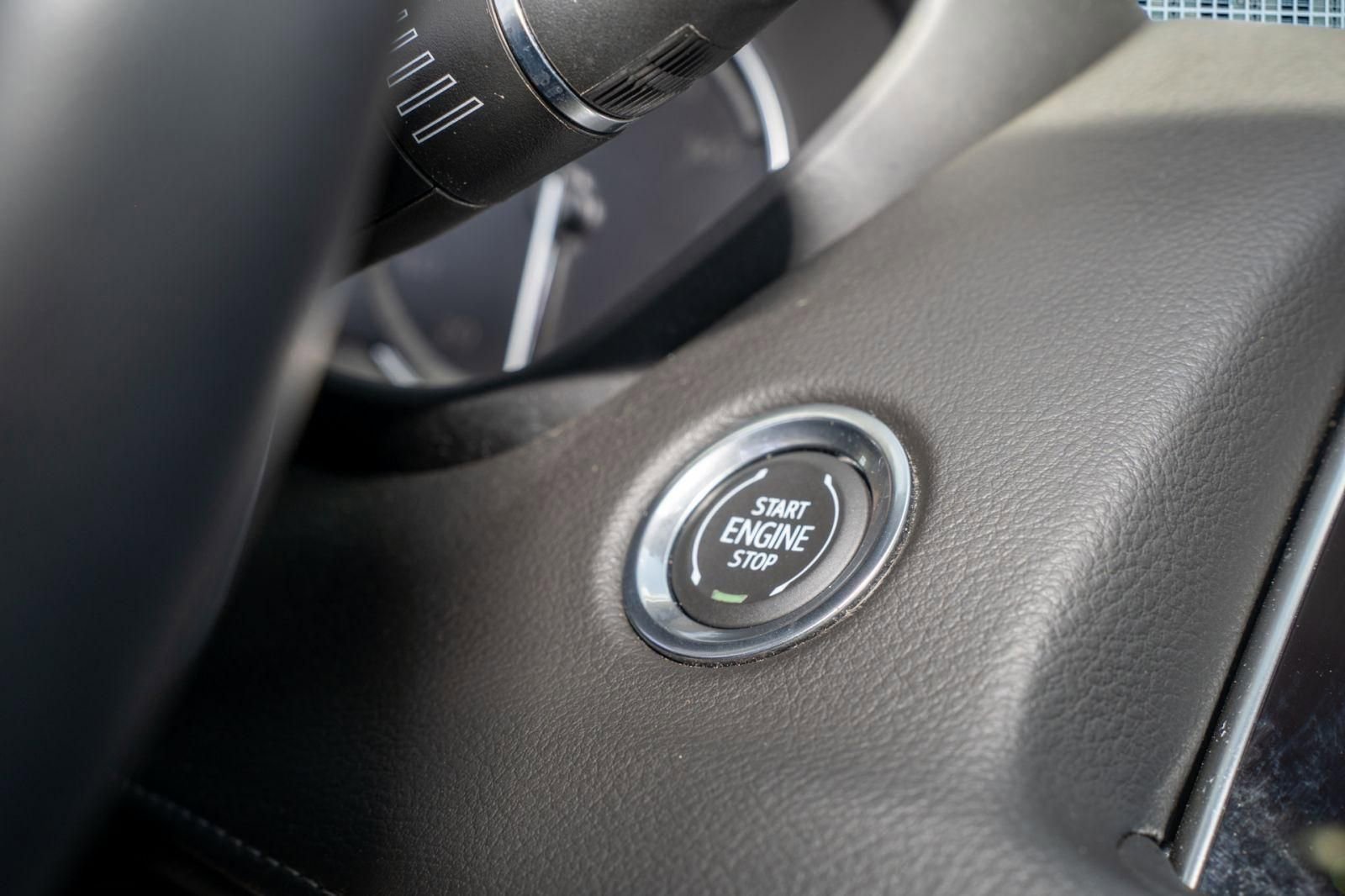 Used 2023 Cadillac XT4 Luxury w/ Driver Awareness Package FWD image 31