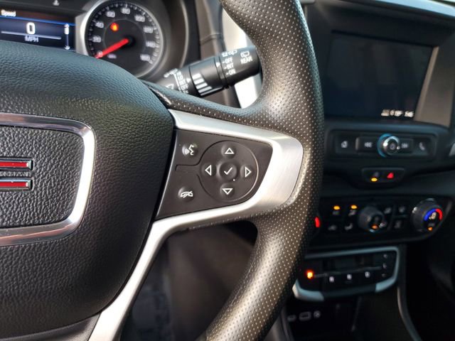 Used 2024 GMC Terrain SLE w/ Driver Convenience Package image 27
