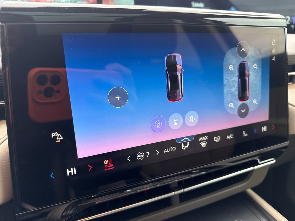 Used 2025 Lincoln Nautilus Reserve image 41