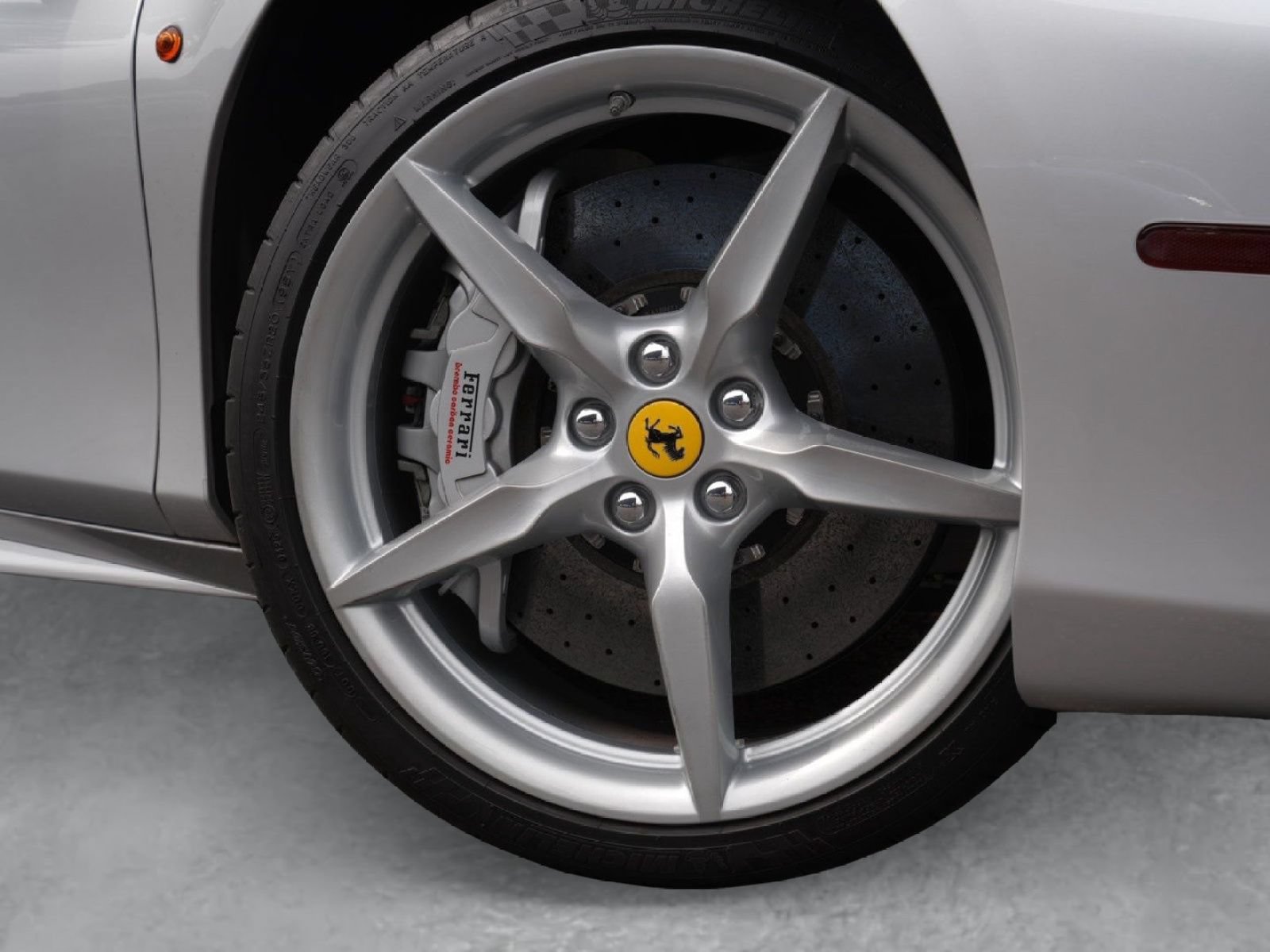 Used 2017 Ferrari 488 Spider RWD image 6