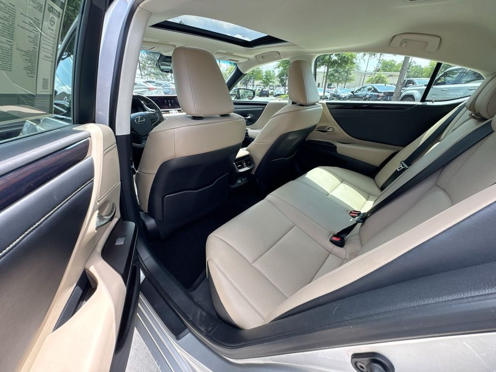 Used 2019 Lexus ES 350 w/ Premium Package FWD image 31