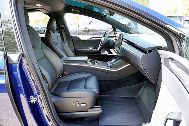 Used 2023 Tesla Model X AWD/4WD image 13