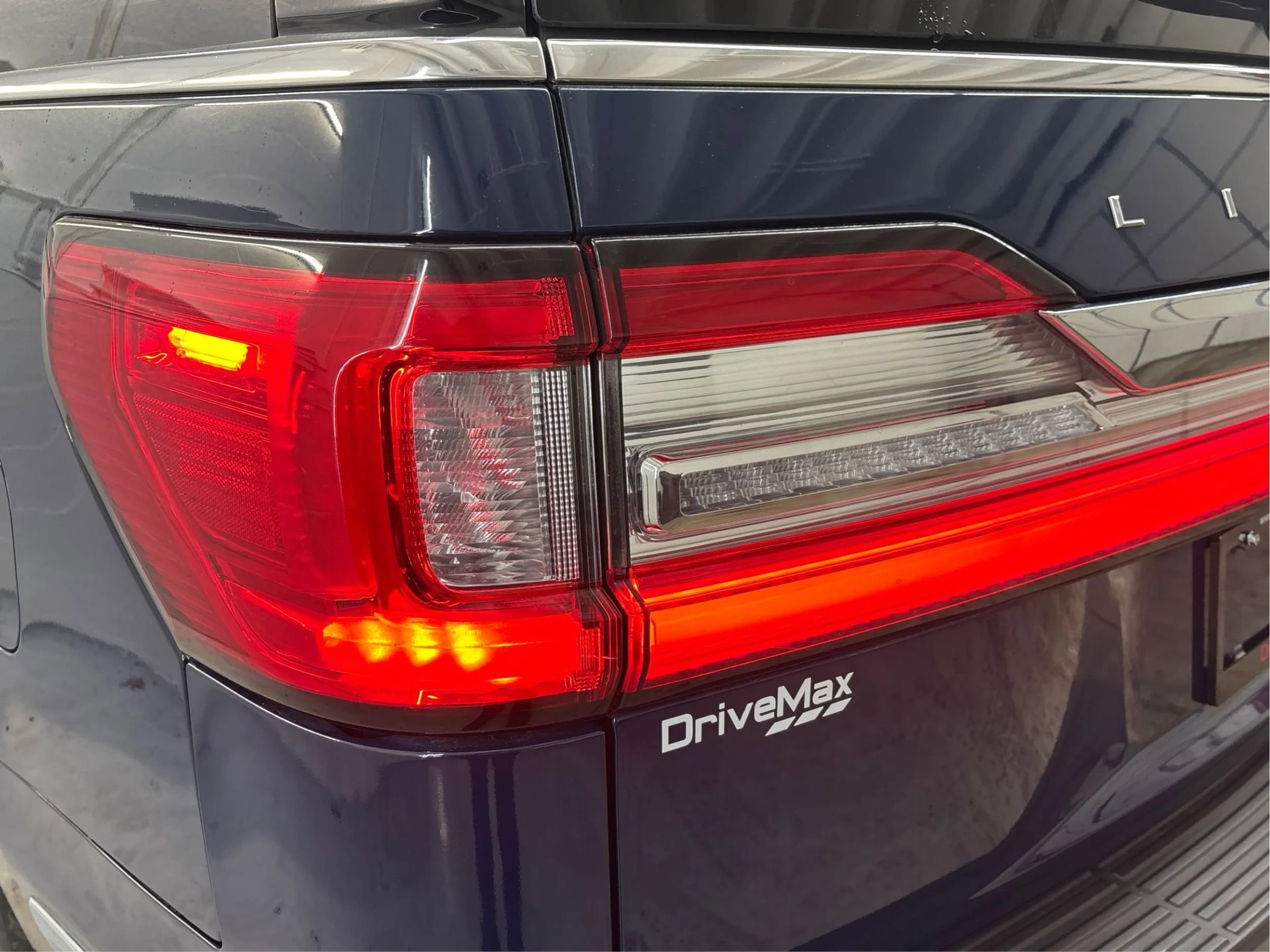 Used 2020 Lincoln Navigator L Reserve w/ Equipment Group 201A Reserve image 35