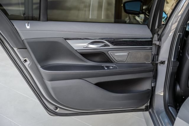 Used 2022 BMW 740i w/ M Sport Package RWD image 52