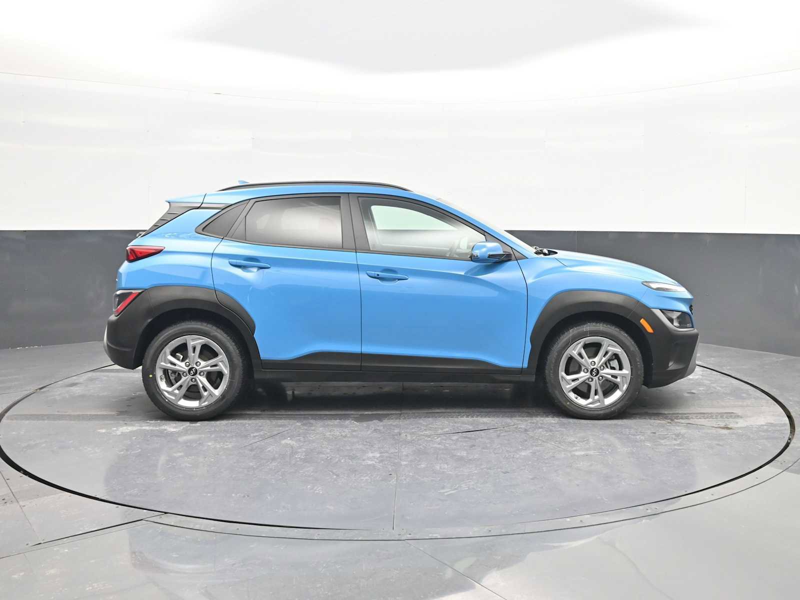 Used 2023 Hyundai Kona SEL w/ Cargo Package image 9
