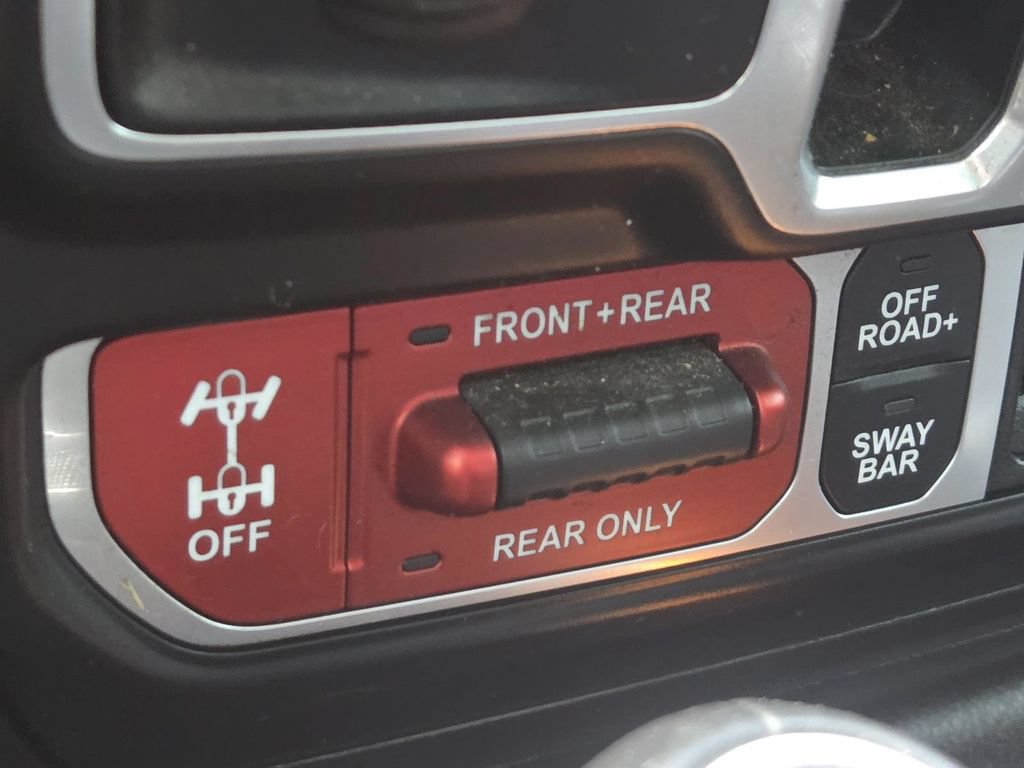 Used 2023 Jeep Gladiator Rubicon w/ Cold Weather Group AWD/4WD image 7