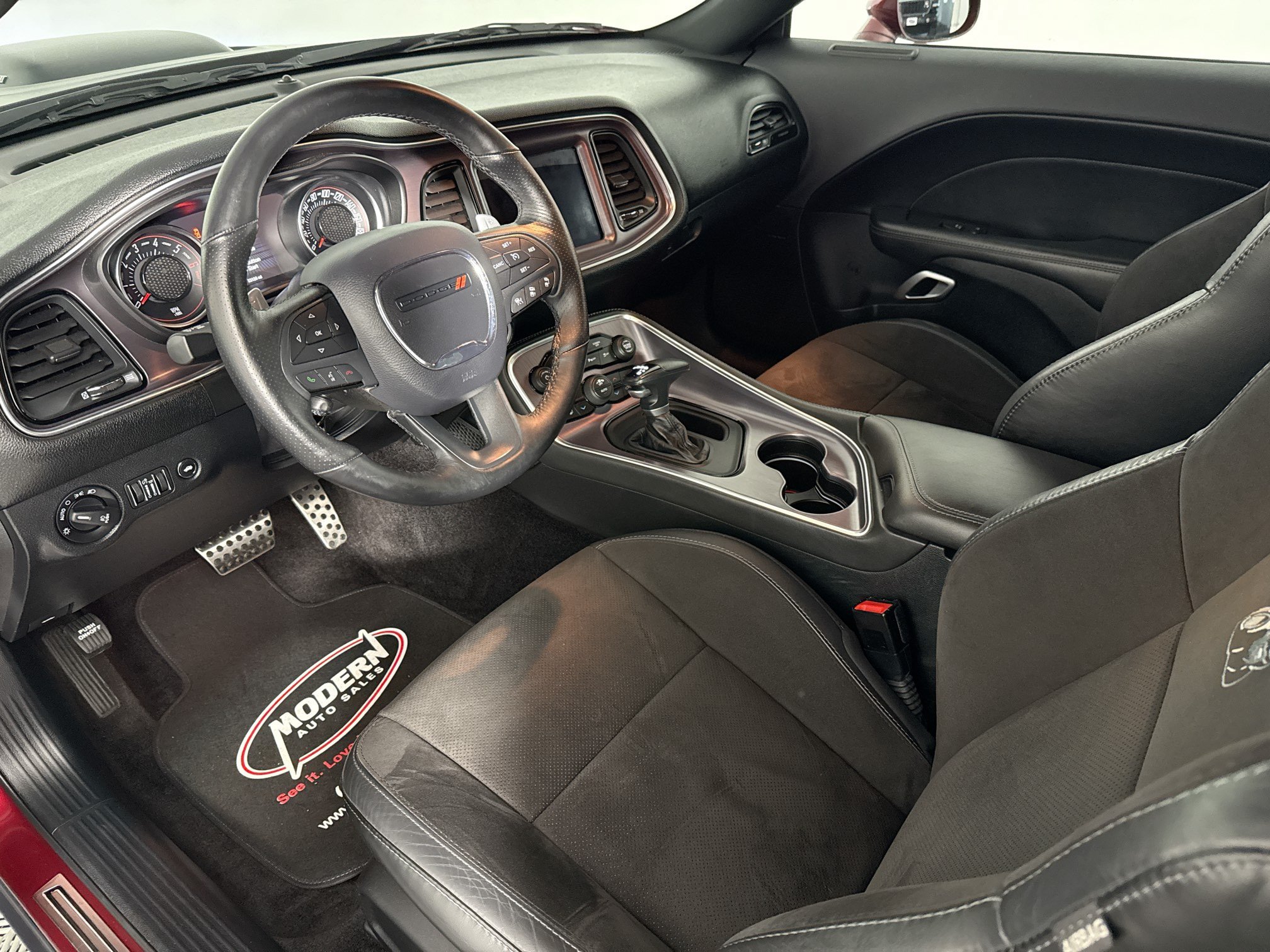 Used 2017 Dodge Challenger R/T Scat Pack RWD image 19