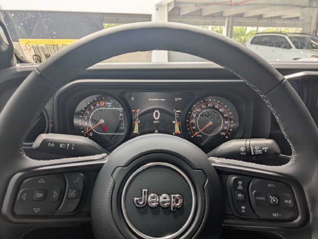 New 2026 Jeep Gladiator Rubicon w/ Steel Power Dome Hood Package AWD/4WD image 29