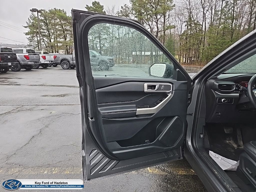 Used 2023 Ford Explorer XLT w/ Equipment Group 202A image 43