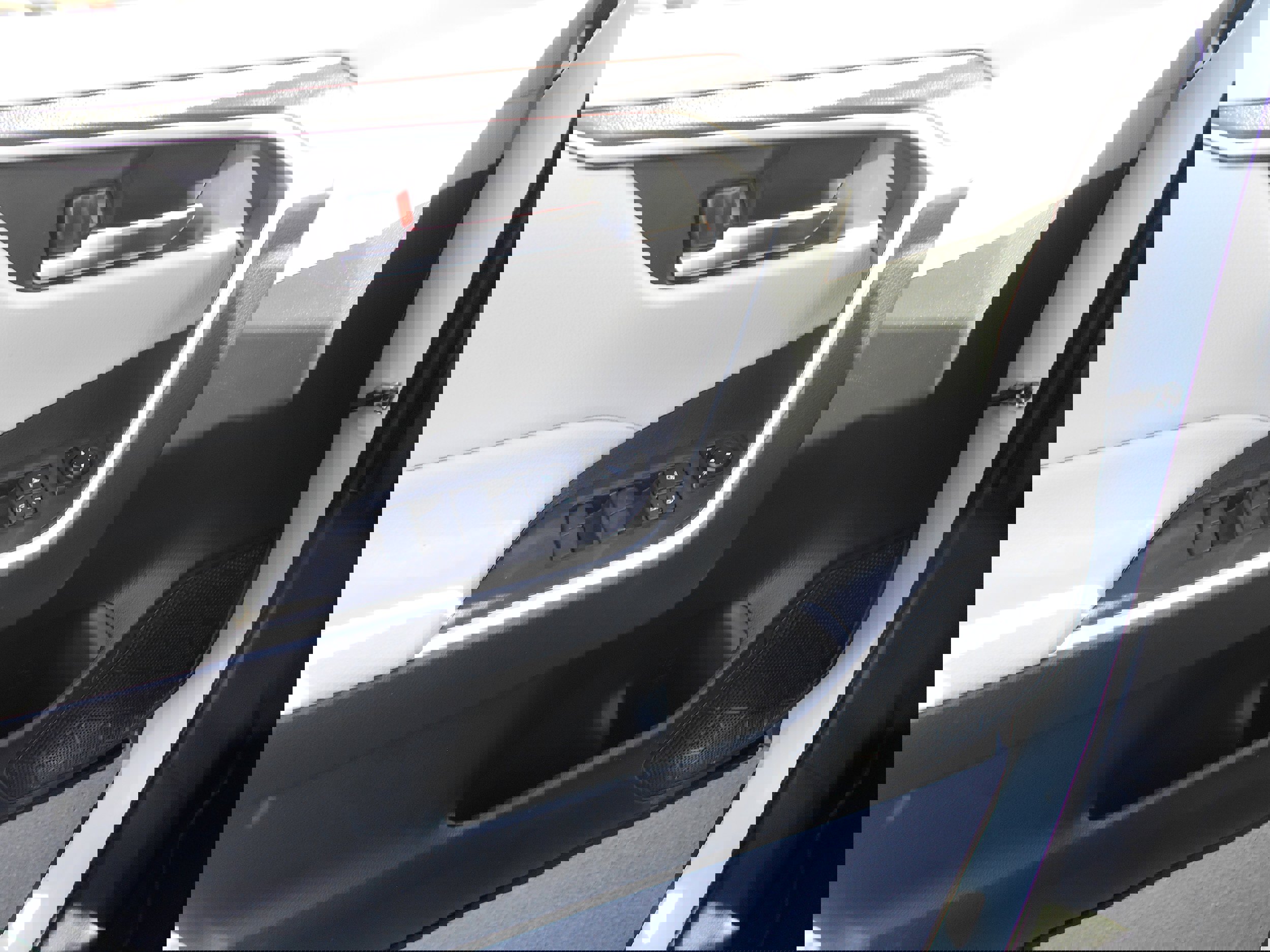 Used 2021 Toyota RAV4 XLE w/ Convenience Package image 16