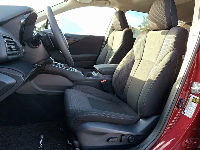Used 2025 Subaru Outback Premium w/ Popular Package #1A image 15