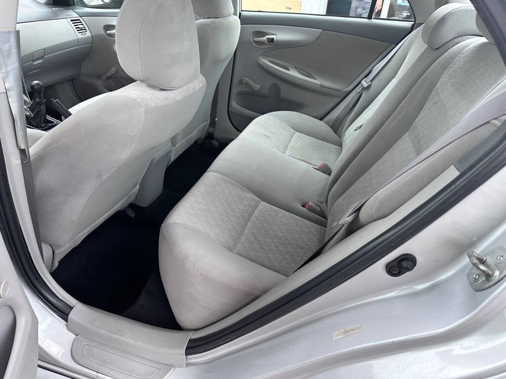 Used 2009 Toyota Corolla FWD image 15