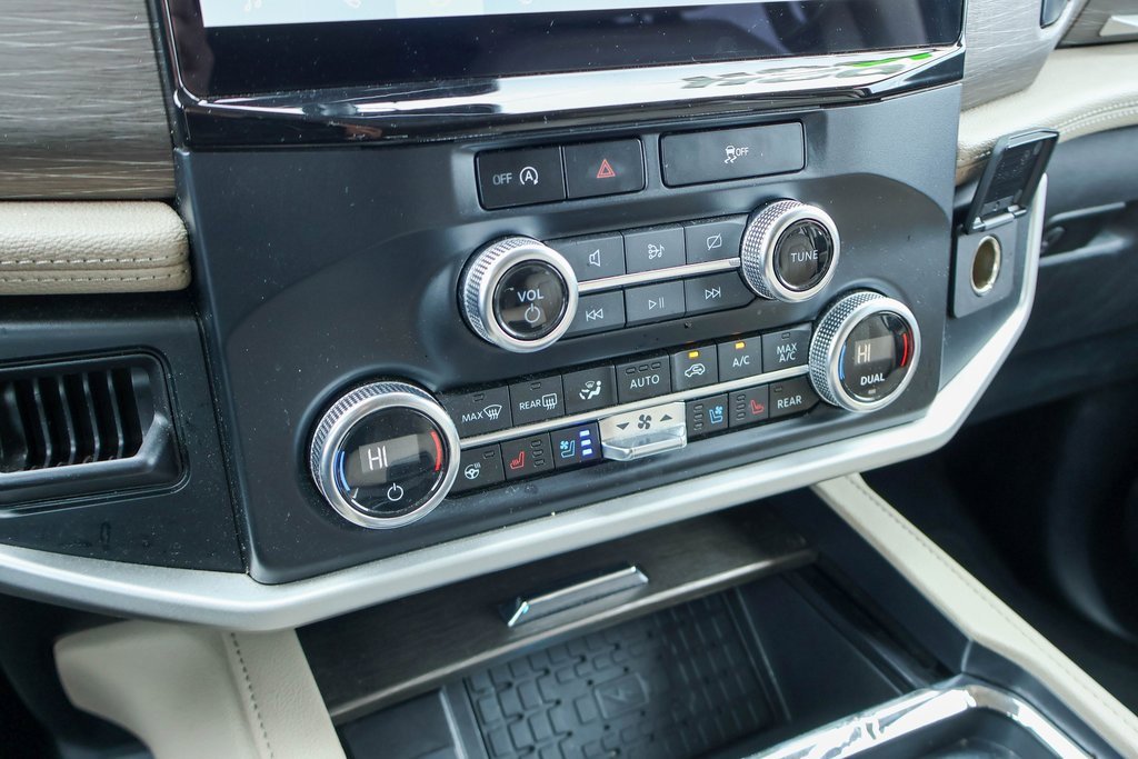Used 2024 Ford Expedition Max Limited image 16