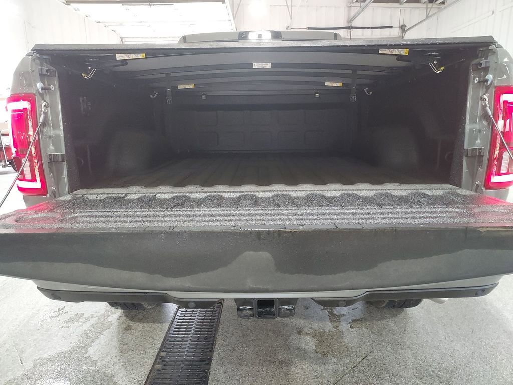 New 2026 RAM 2500 Laramie w/ Night Edition AWD/4WD image 30