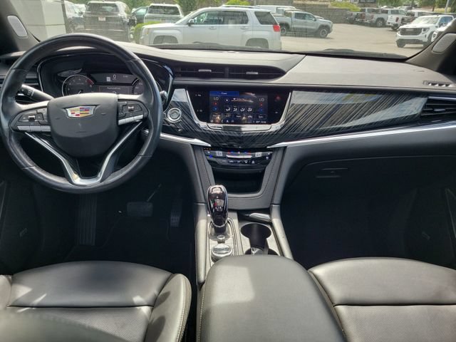 Used 2024 Cadillac XT6 Premium Luxury FWD image 8
