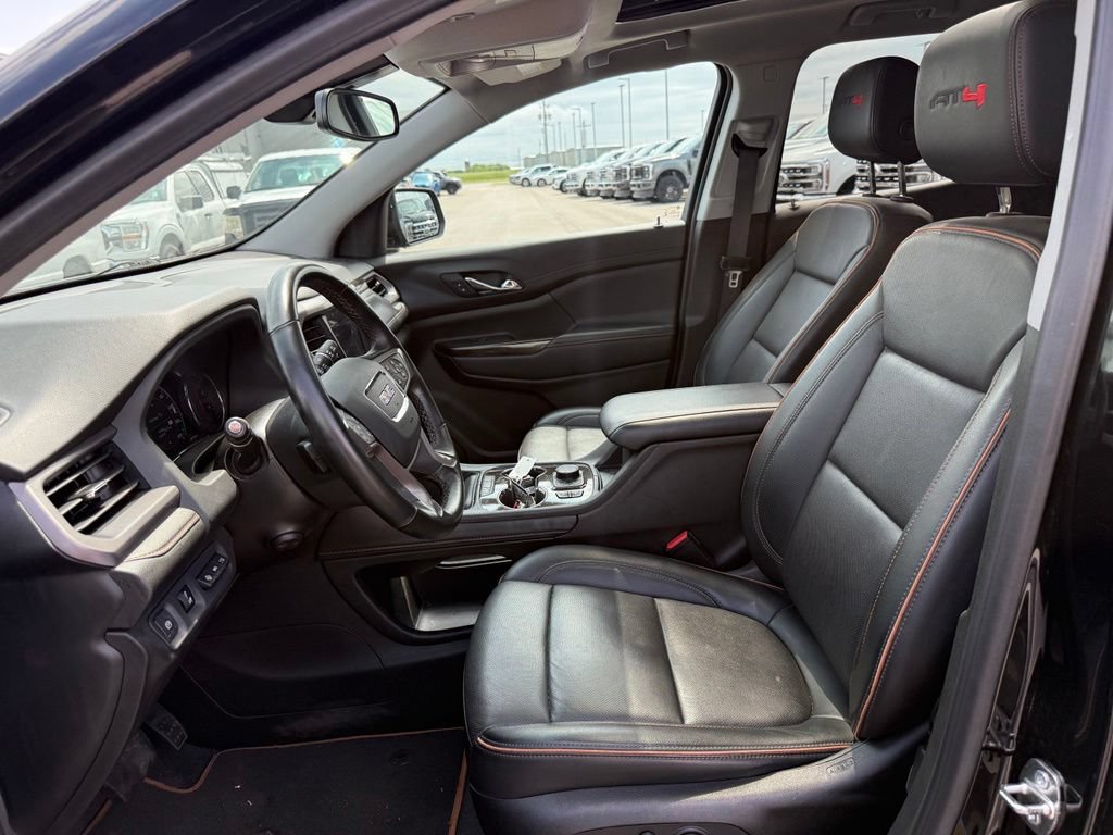 Used 2023 GMC Acadia AT4 w/ Technology Package AWD/4WD image 5