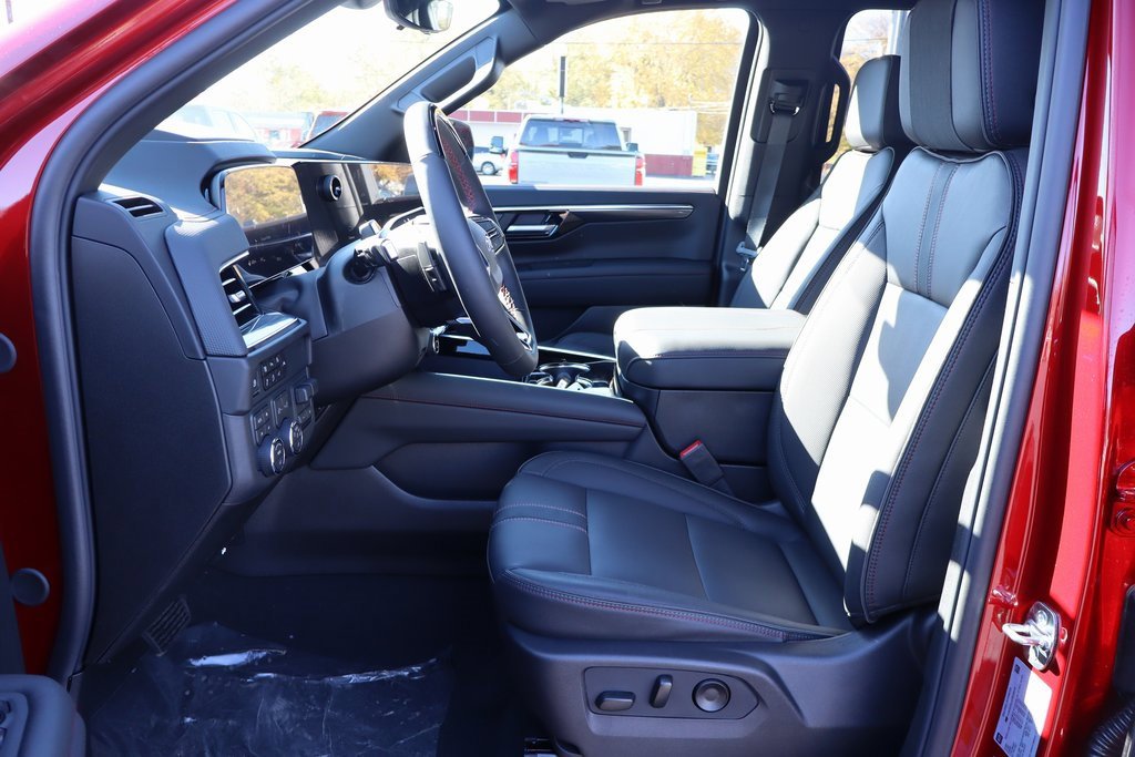 New 2026 Chevrolet Suburban RST image 5