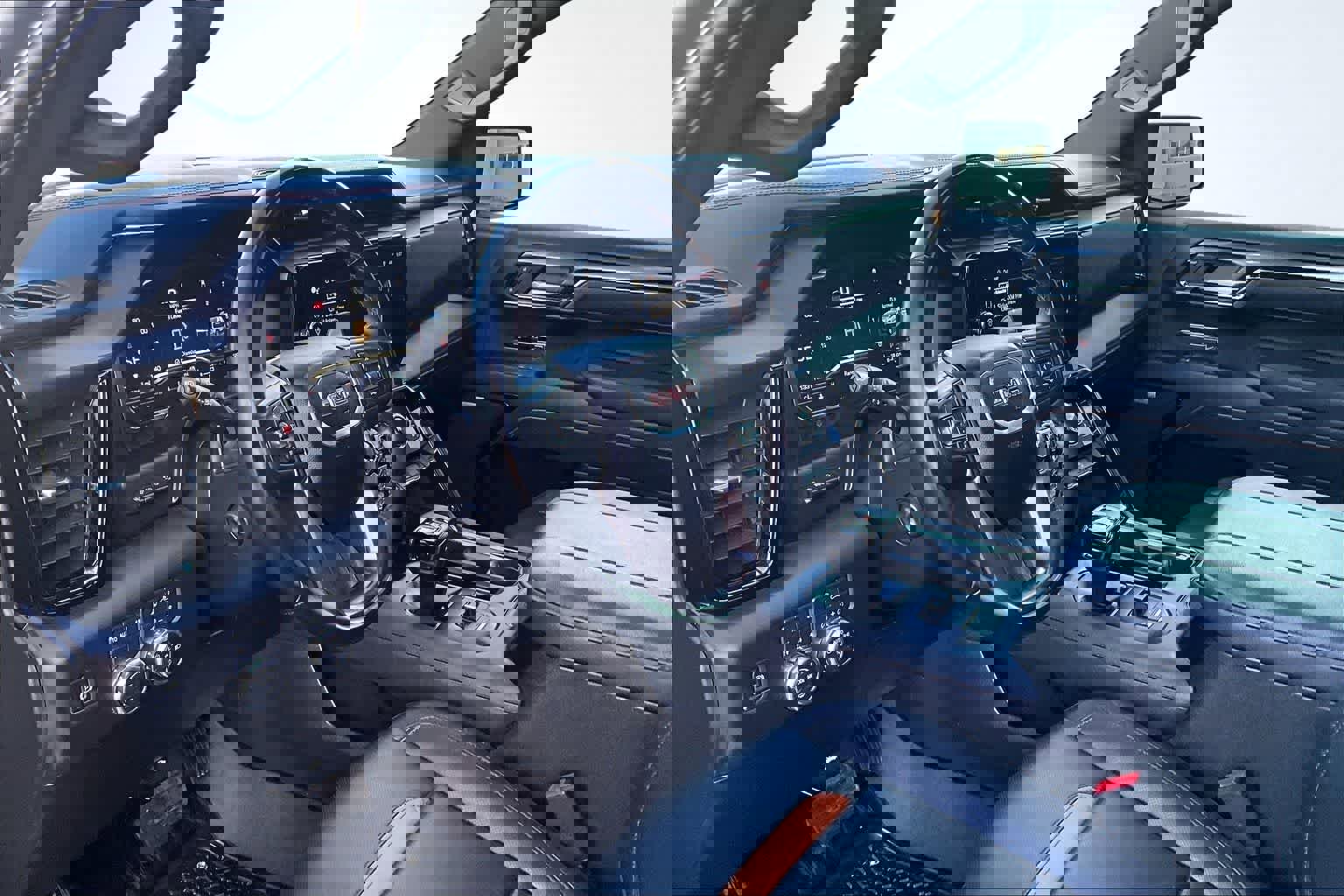 Used 2025 GMC Sierra 1500 AT4 w/ Technology Package image 2