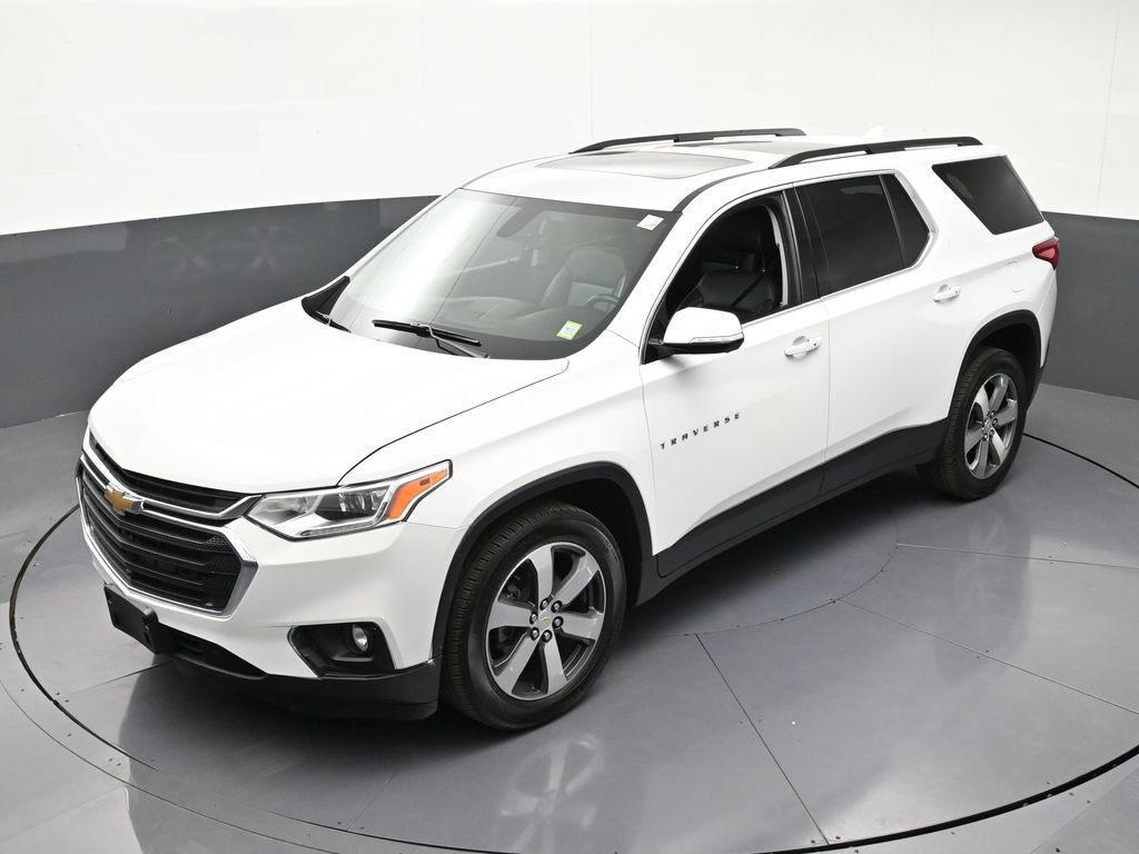 Certified 2020 Chevrolet Traverse LT w/ LT Premium Package AWD/4WD image 16