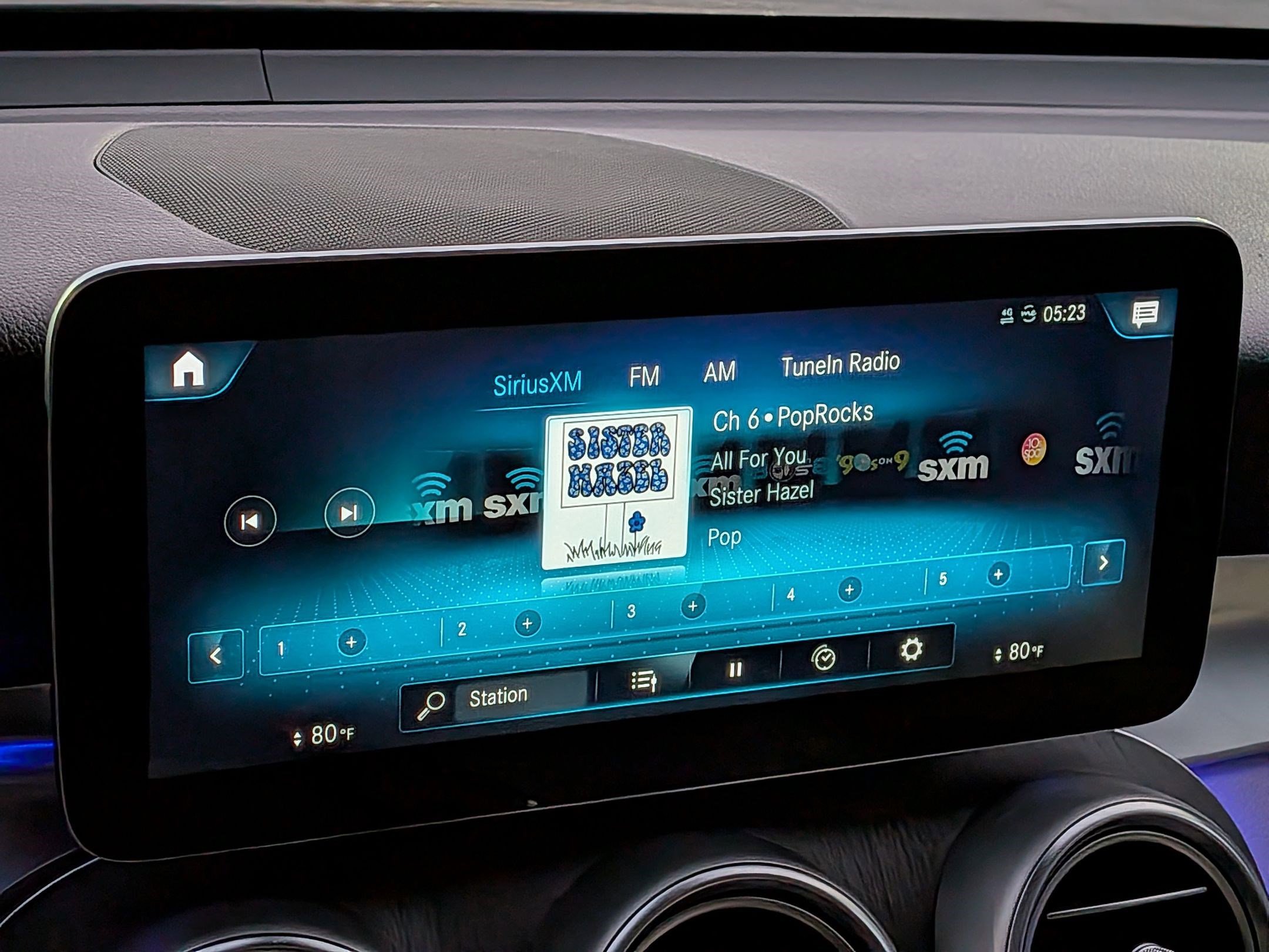 Used 2022 Mercedes-Benz GLC 300 4MATIC image 12