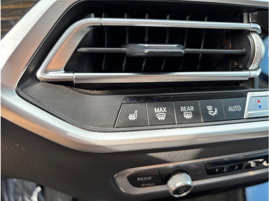 Used 2021 BMW X7 xDrive40i w/ Parking Assistance Package image 37