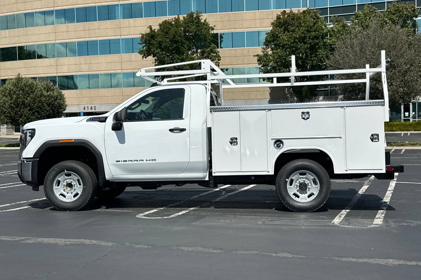 New 2026 GMC Sierra 2500 Pro w/ Convenience Package RWD image 7