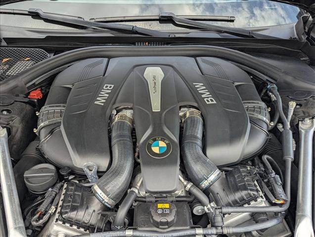 Used 2019 BMW 750i w/ Executive Package image 24