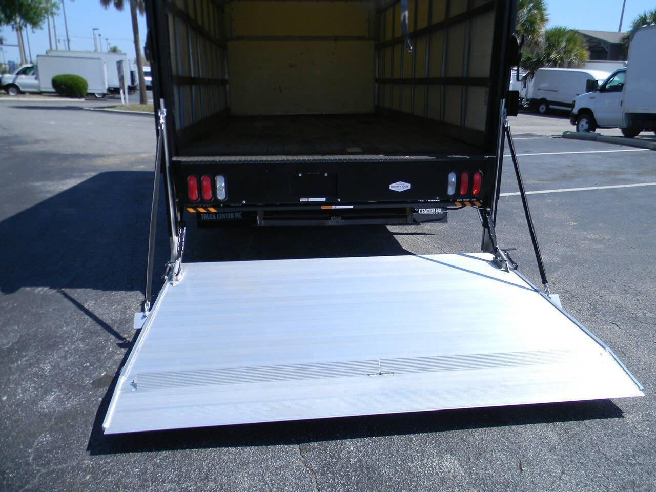 Used 2017 Ford E-350 and Econoline 350 Super Duty w/ Power Windows & Locks Group RWD image 9