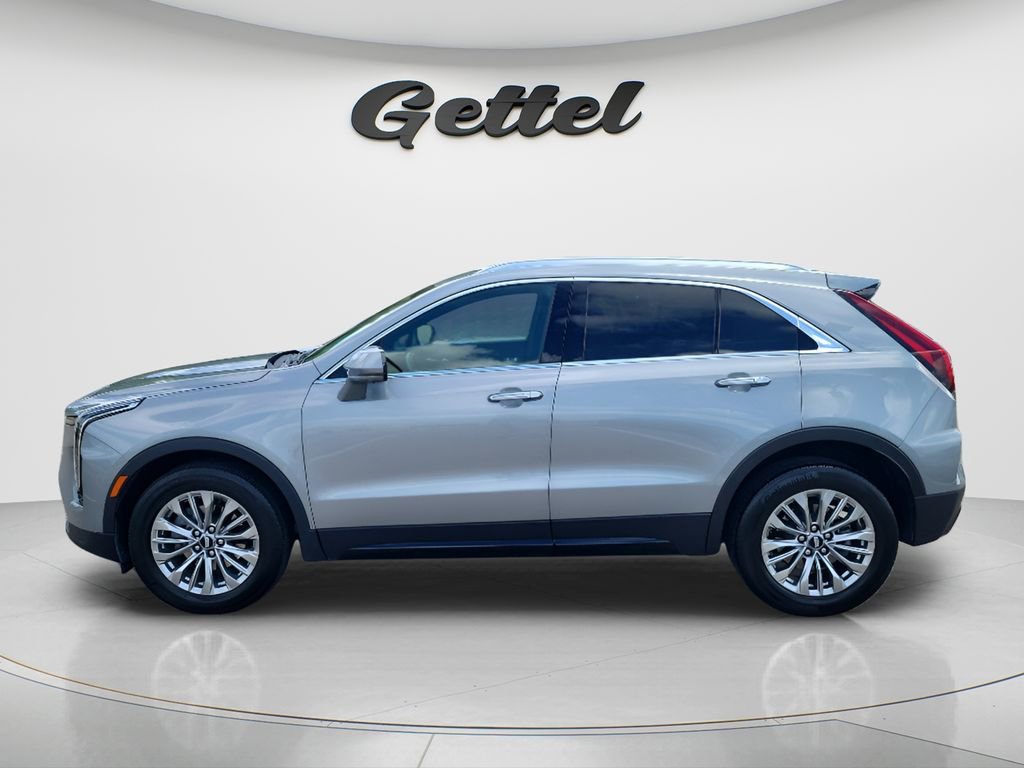 Used 2025 Cadillac XT4 Premium Luxury FWD image 8