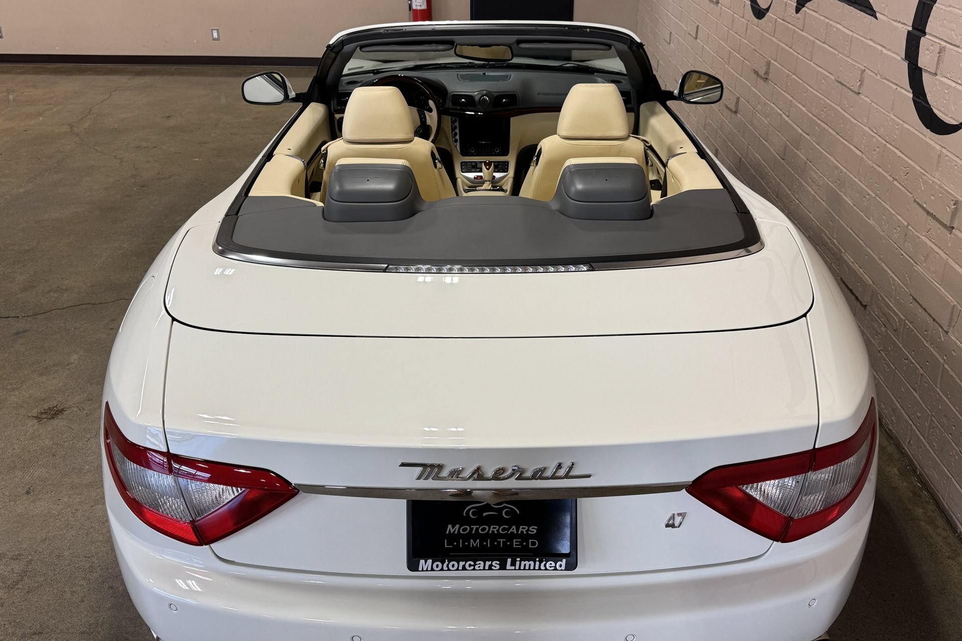 Used 2011 Maserati GranTurismo Convertible RWD image 12