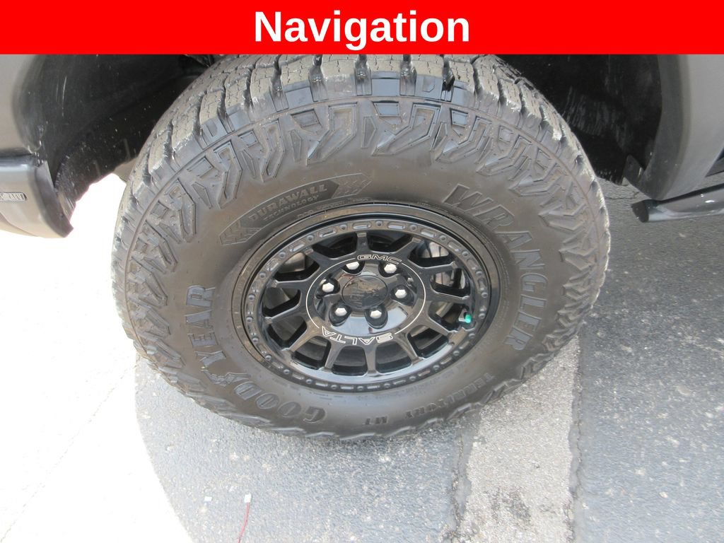 Certified 2024 GMC Canyon AT4X w/ AT4X AEV Edition AWD/4WD image 17