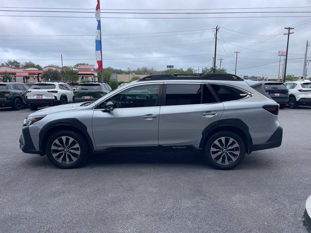 Used 2023 Subaru Outback Limited AWD/4WD image 4