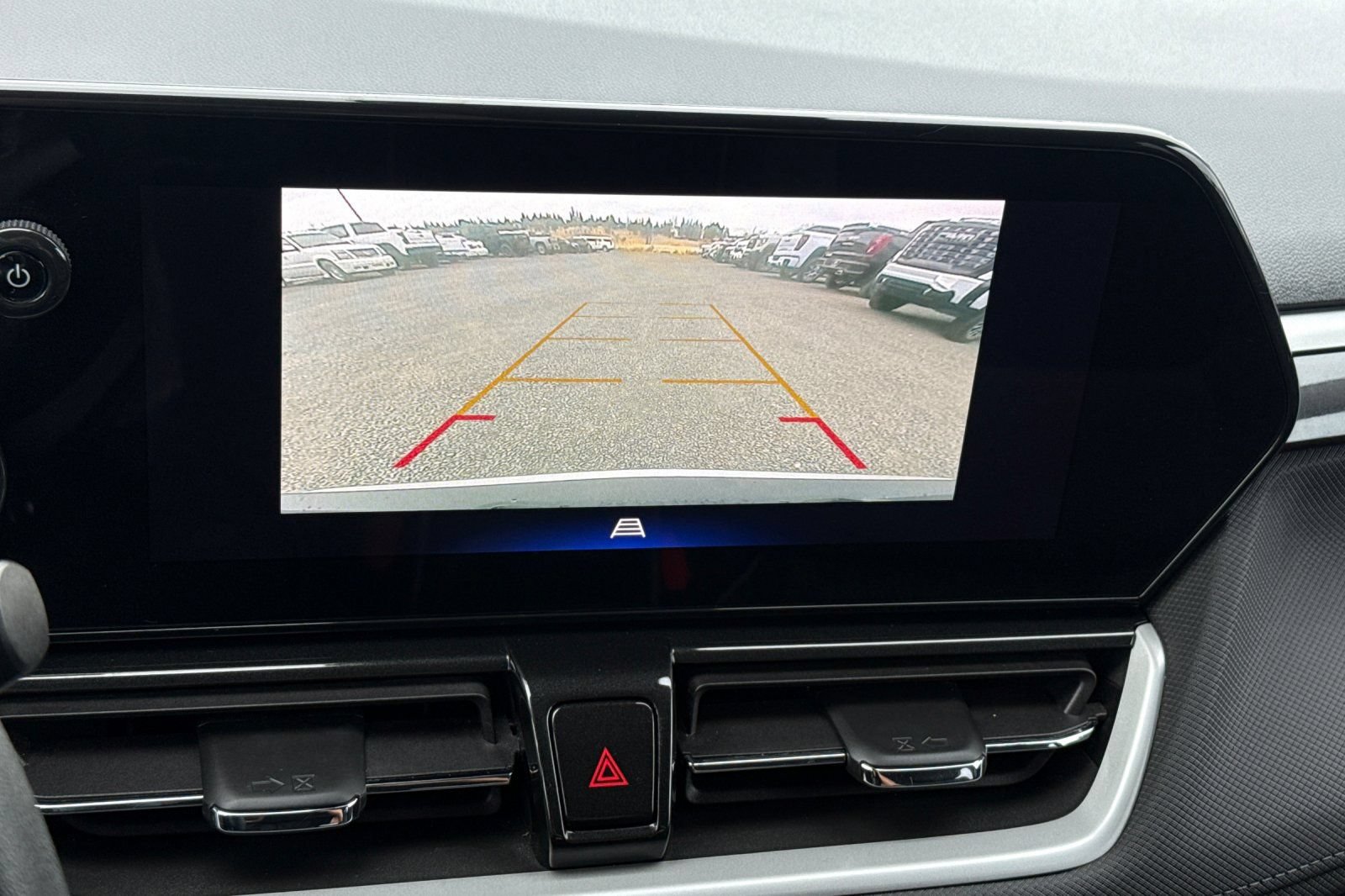Used 2025 Chevrolet TrailBlazer LT AWD/4WD image 26