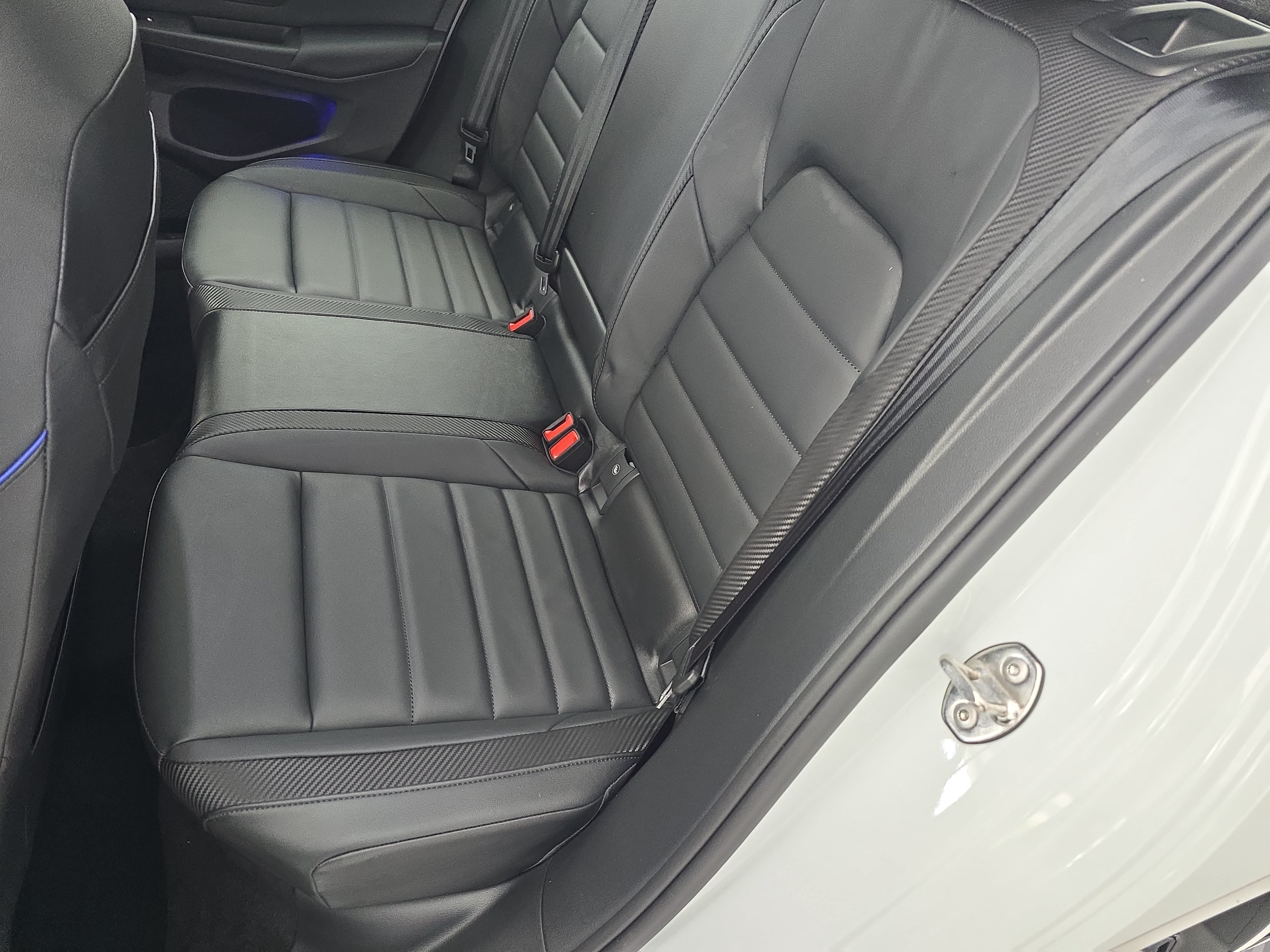 Used 2024 Volkswagen Golf R AWD/4WD image 13