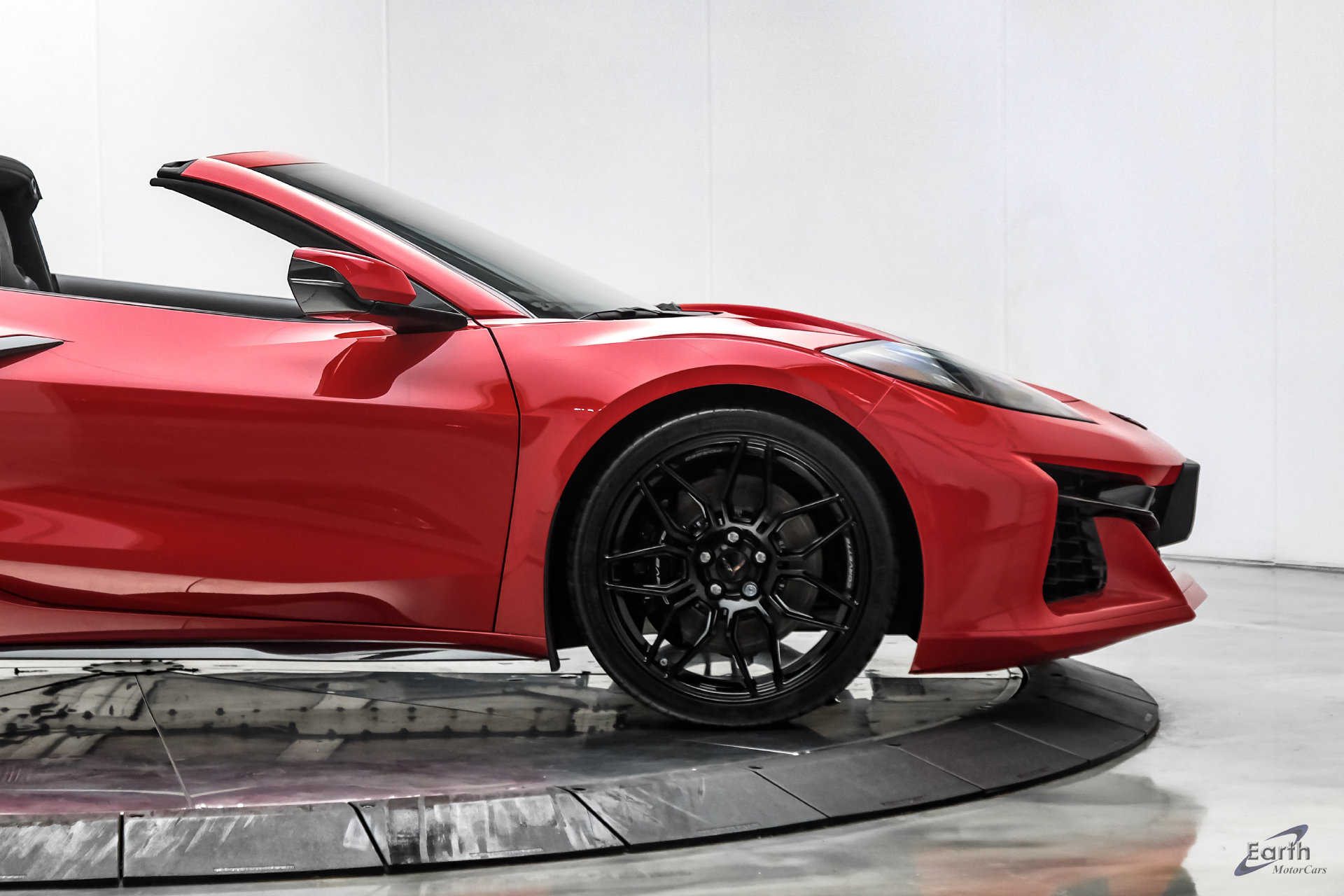 Used 2024 Chevrolet Corvette Z06 RWD image 30