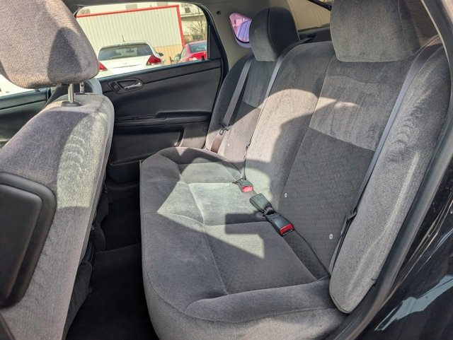 Used 2016 Chevrolet Impala LT image 15