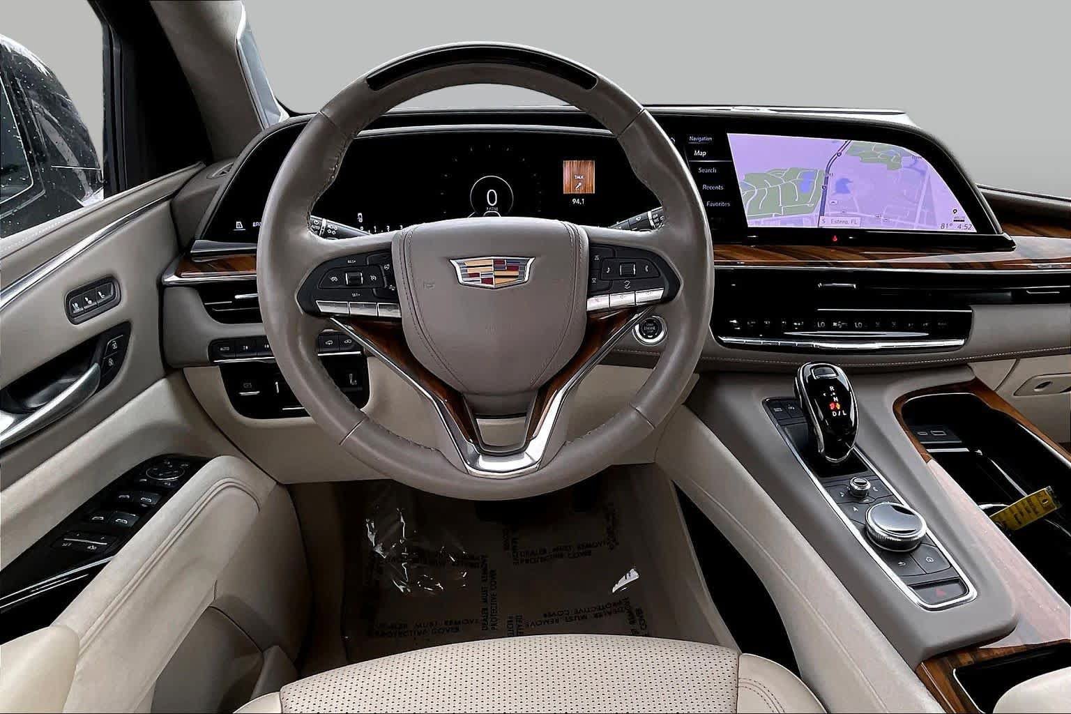 Used 2024 Cadillac Escalade Sport Platinum w/ LPO, ONYX Package AWD/4WD image 11