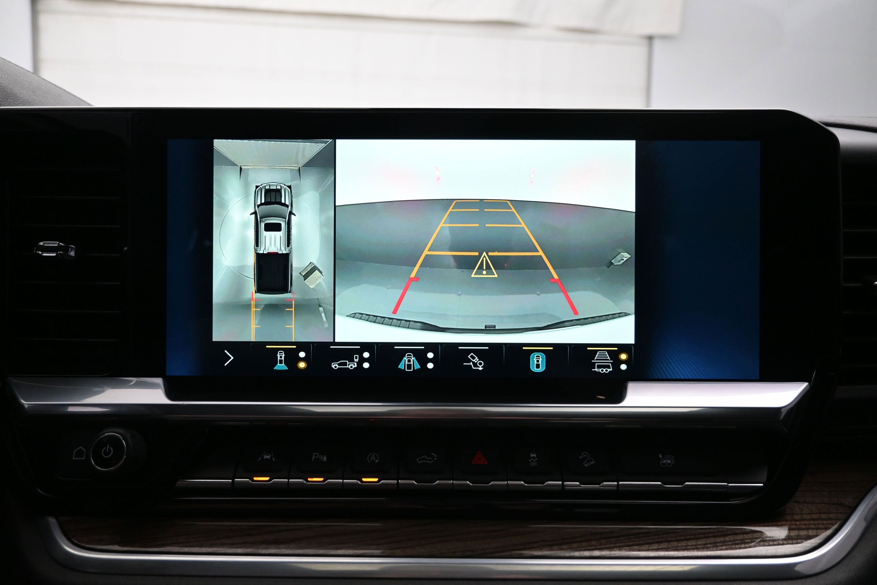 Used 2022 Chevrolet Silverado 1500 LT Trail Boss w/ LT Trail Boss Premium Package AWD/4WD image 30