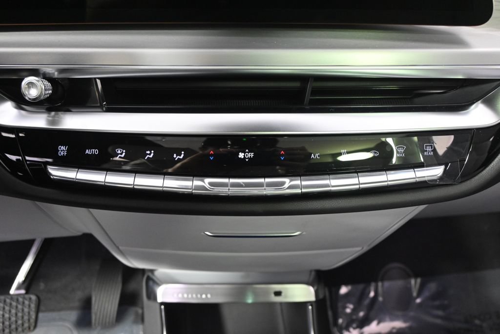 New 2026 Cadillac Lyriq Luxury w/ LPO, Floor Liner Package AWD/4WD image 30